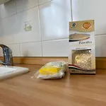Chicco Light - Appartamento Low Cost Per Soggiorni Brevi Vercelli Wi-Fi - Cinelli Apartment * Vercelli